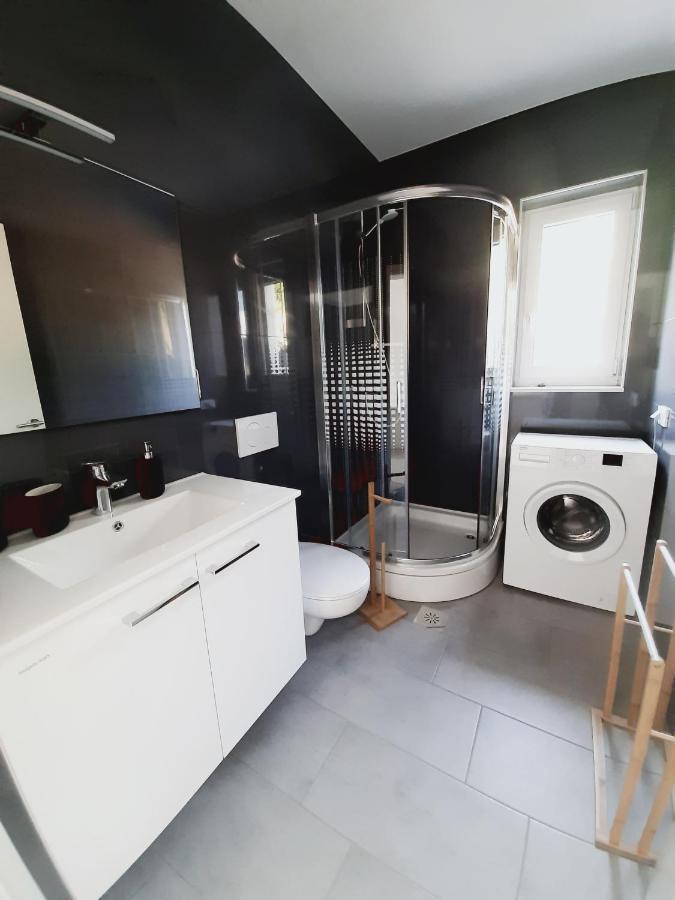 Green Bee Apartment Lesce  Esterno foto