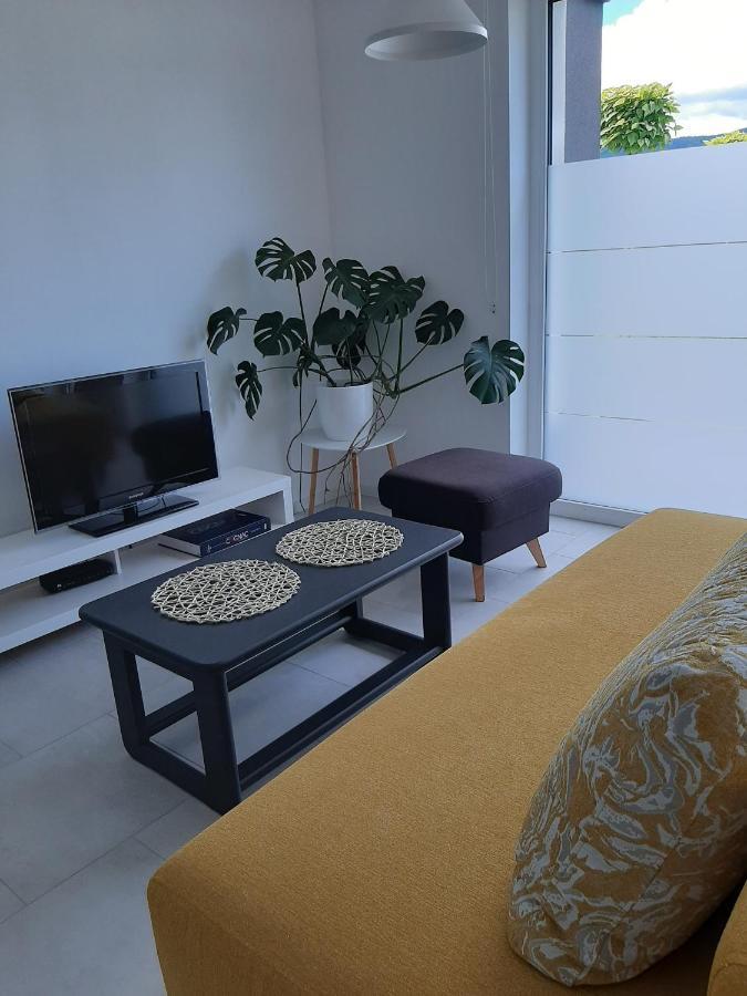 Green Bee Apartment Lesce  Esterno foto