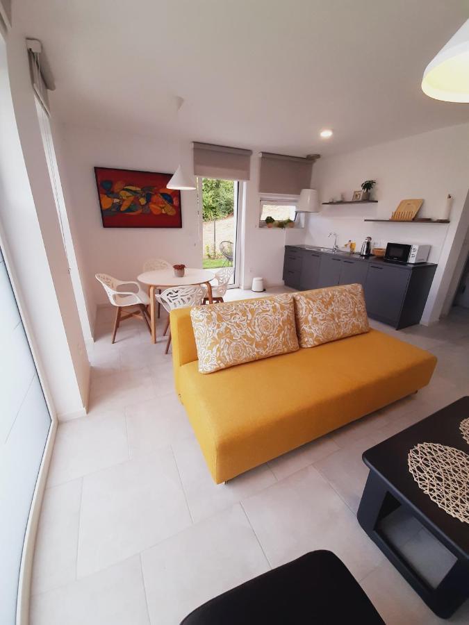 Green Bee Apartment Lesce  Esterno foto